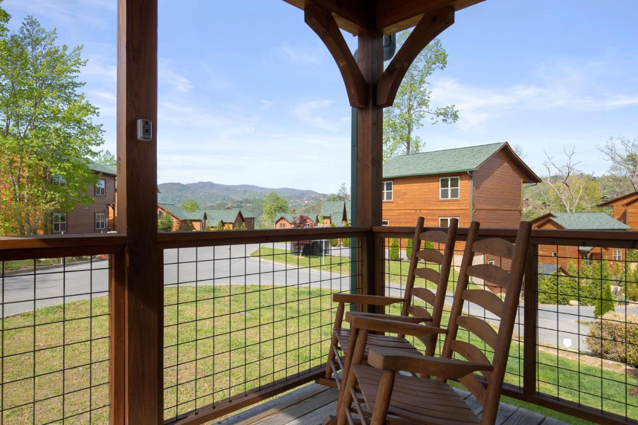 Villa Poolin Around Gatlinburg Exterior foto
